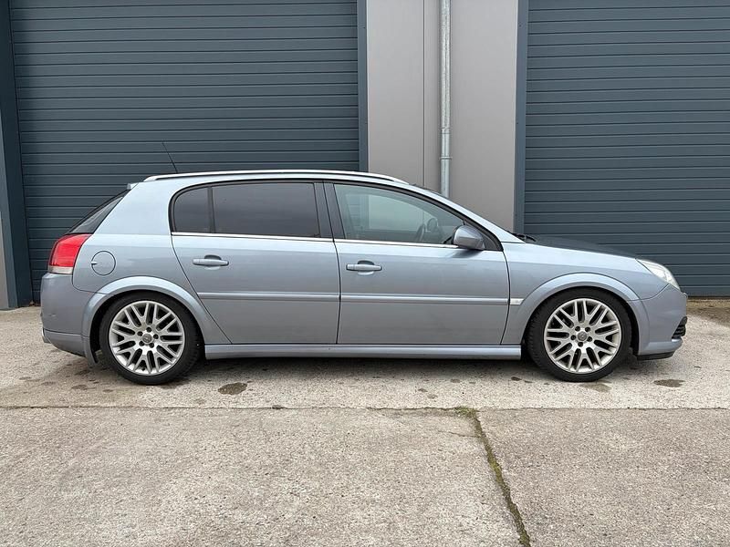Gebraucht Opel Signum 150 PS (110 kW) 2007 Silber Kleinwagen
