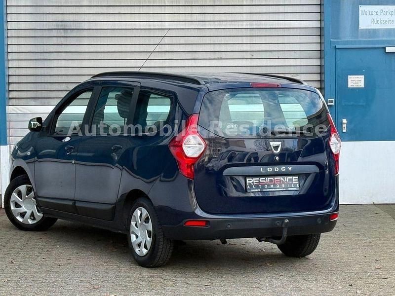 Gebraucht Dacia Lodgy Lauréate 102 PS (75 kW) 2016 Blau Van / Kleinbus