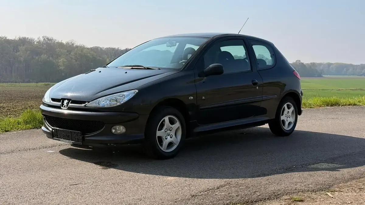 Gebraucht Peugeot 206 68 PS (50 kW) 2005 Schwarz Kleinwagen