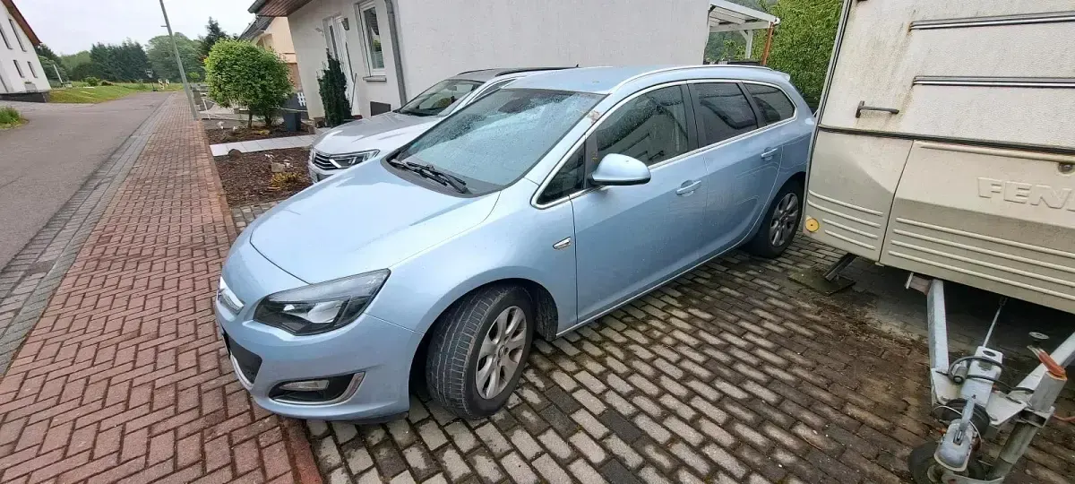 Używany Opel Astra 2014 Srebrny Kombi