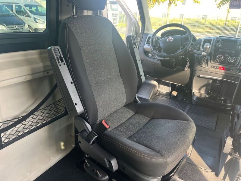 Gebraucht Fiat Ducato 131 PS (96 kW) 2015 Silber Van