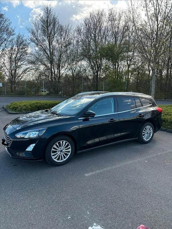 Gebraucht Ford Focus 120 PS (88 kW) 2020 Schwarz Kombi