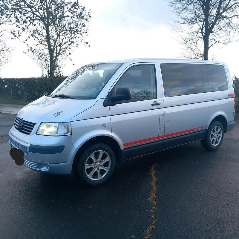 Gebraucht VW Caravelle 131 PS (96 kW) 2006 Silber Van / Kleinbus