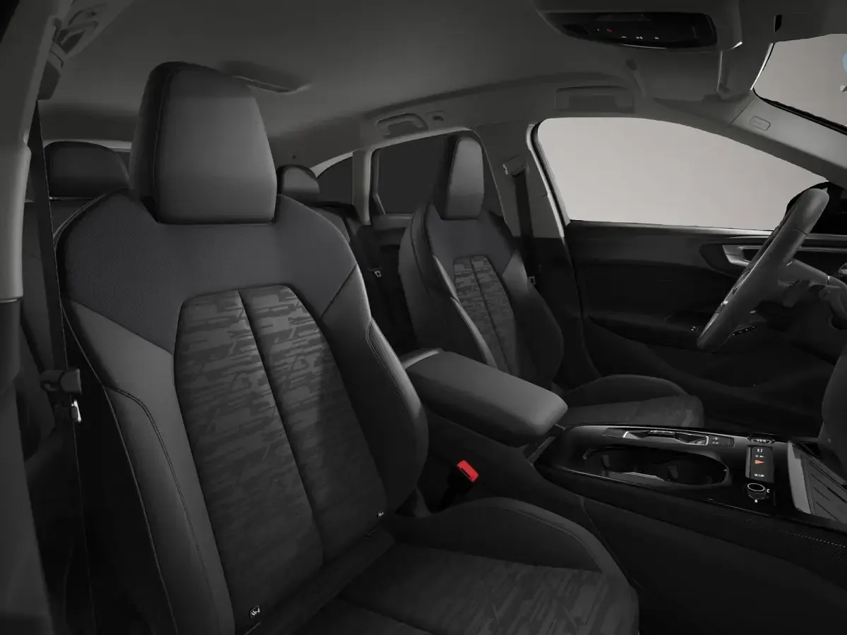 Gebraucht Audi A5 Comfort 204 PS (150 kW) 2025 Manufacturer