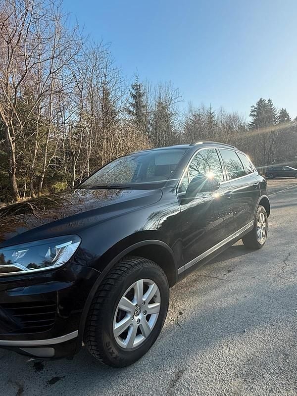 Gebraucht VW Touareg 262 PS (192 kW) 2016 Schwarz SUV