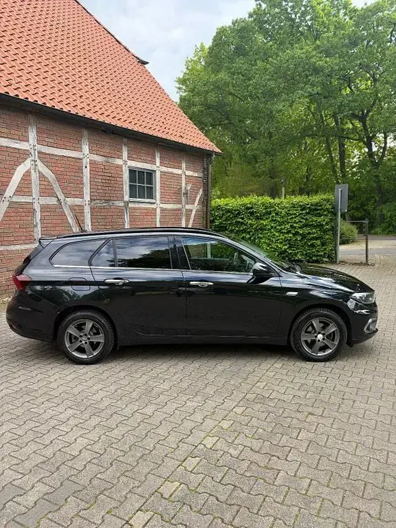 Usata Fiat Tipo Lounge 120 CV (88 kW) 2019 Nero Station wagon