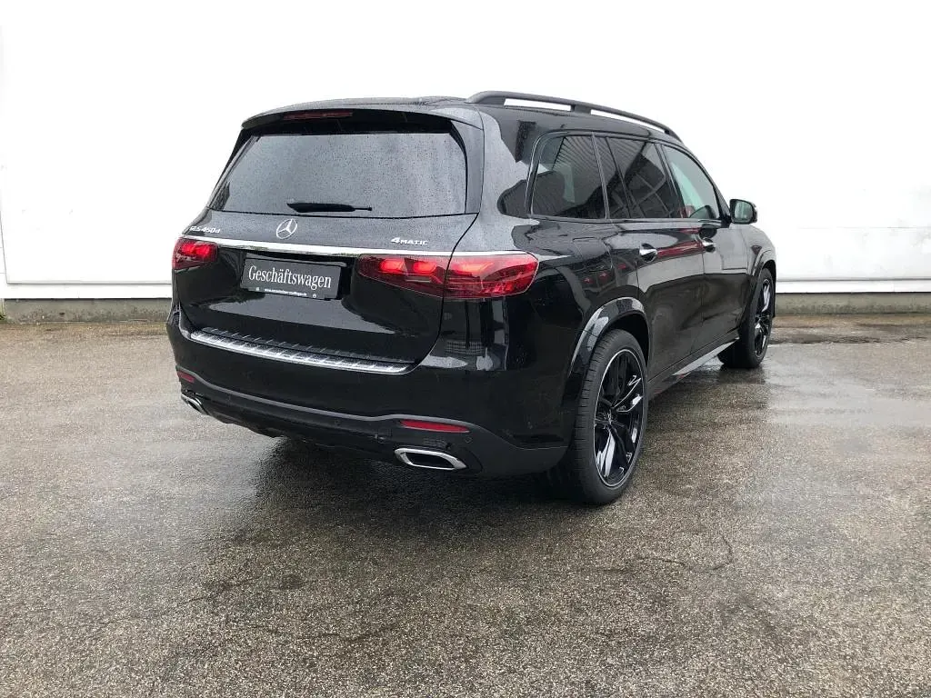 Gebraucht Mercedes GLS450 367 PS (269 kW) 2024 Obsidianschwarz SUV