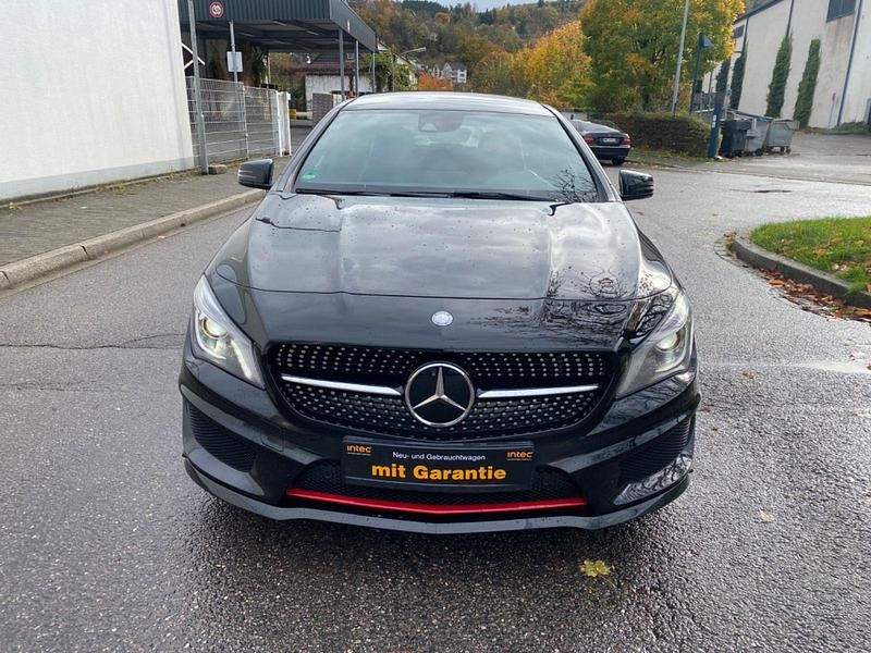 Gebraucht Mercedes CLA250 218 PS (160 kW) 2015 Schwarz Coupé