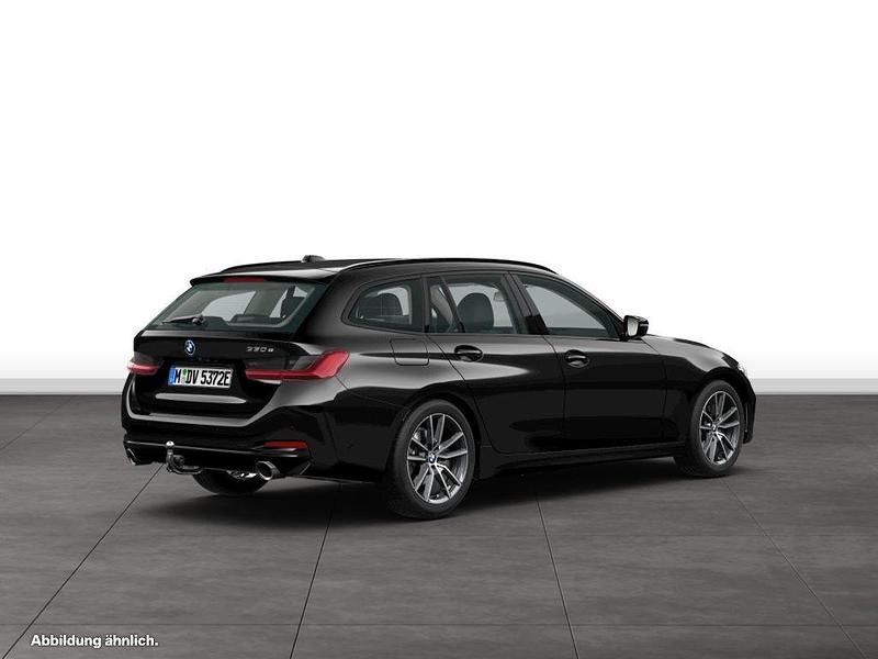 Gebraucht BMW 330e 292 PS (214 kW) 2025 Schwarz Kombi