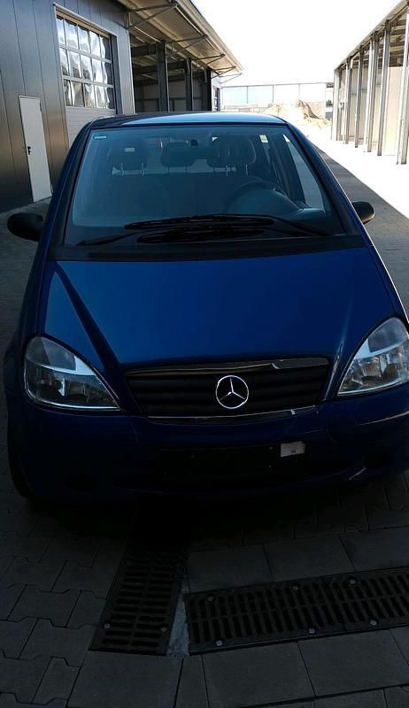 Gebraucht Mercedes A160 102 PS (75 kW) 2001 Blau Kleinwagen