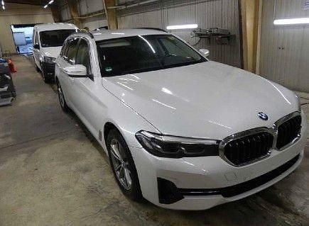 Gebraucht BMW 520 190 PS (139 kW) 2021 Mineralweiss Kombi