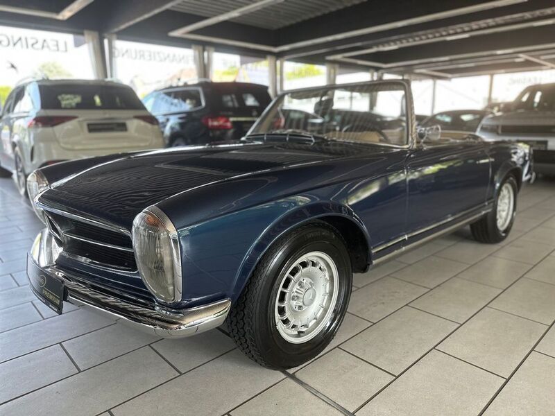 Gebraucht Mercedes 230 150 PS (110 kW) 1966 Blau Cabrio