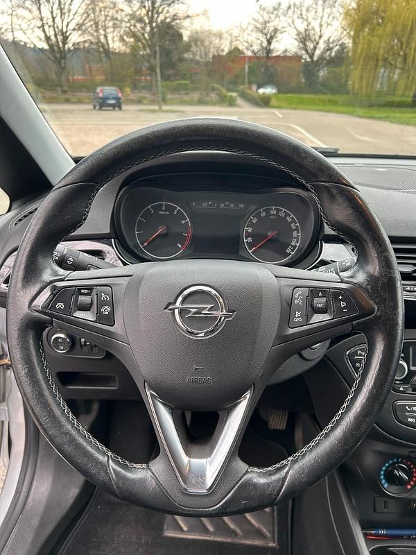 Gebraucht Opel Corsa 95 PS (69 kW) 2017 Silber Kleinwagen