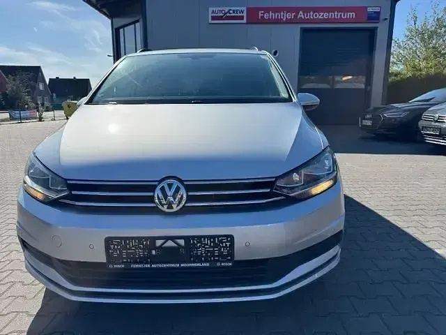 Gebraucht VW Touran 150 PS (110 kW) 2019 Silber Van / Kleinbus