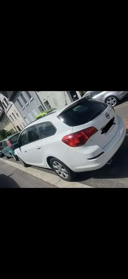 Gebraucht Opel Astra 165 PS (121 kW) 2012 Kombi