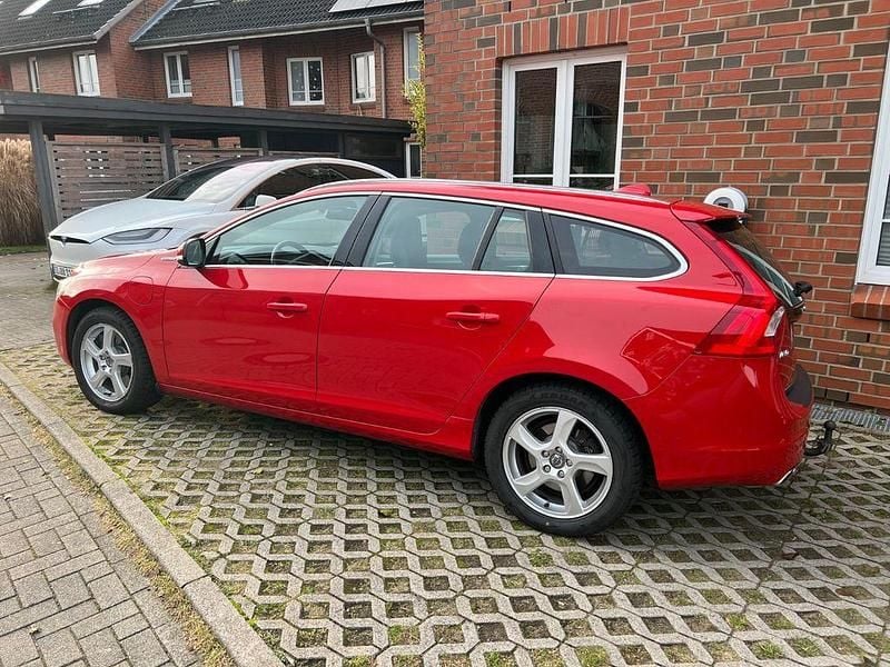 Second-hand Volvo V60 280 CP (205 kW) 2013 Roșu Break
