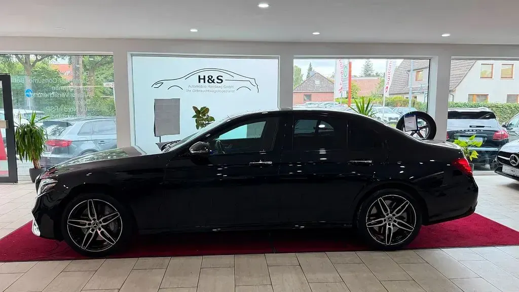Gebraucht Mercedes E450 AMG line 367 PS (269 kW) 2018 Obsidianschwarz  lack Limousine