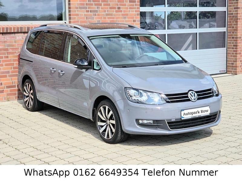 Grau Gebraucht 2020 VW Sharan IQ Drive Van / Kleinbus | 19.700 € (Teuer) - Bild 1/4