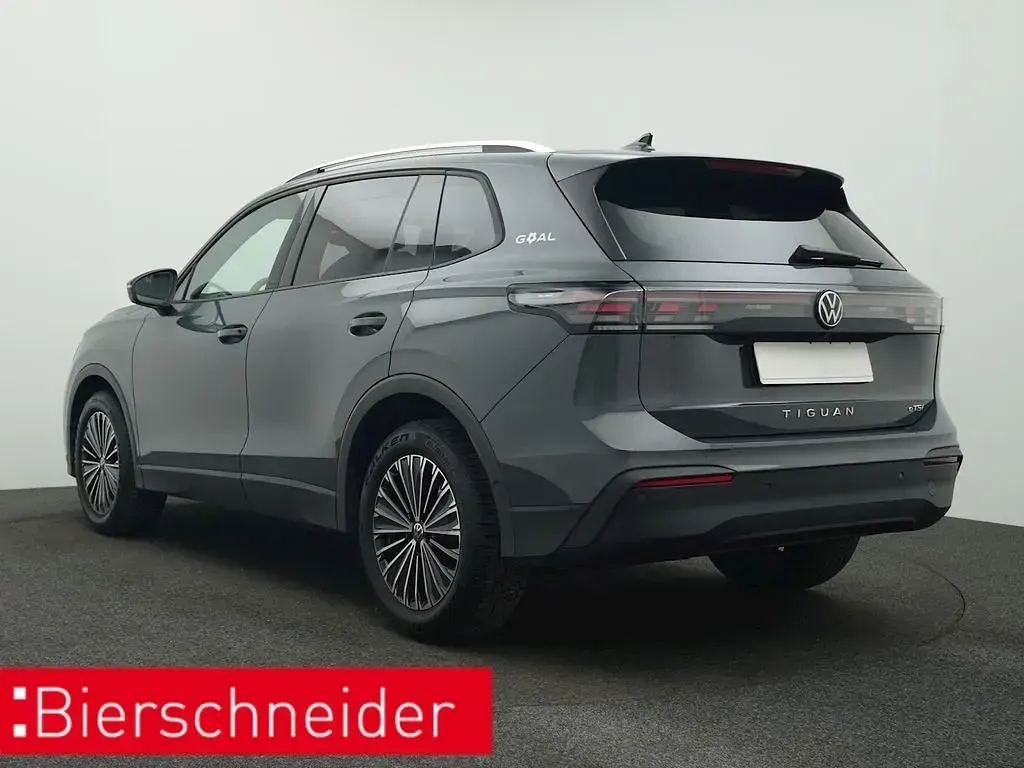 Gebraucht VW Tiguan Goal 150 PS (110 kW) 2025 Grau SUV