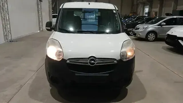 Usado Opel Combo 95 HP (69 kW) 2016 Branco Monovolume
