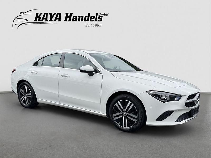 Gebraucht Mercedes CLA200 Urban 150 PS (110 kW) 2021 Polarweiss Coupé