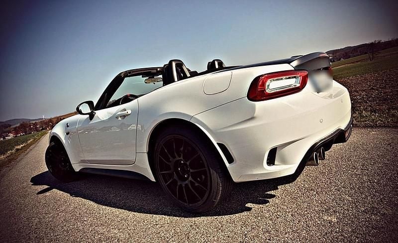 Second-hand Abarth 124 Spider 170 CP (125 kW) 2017 Alb Cabrio
