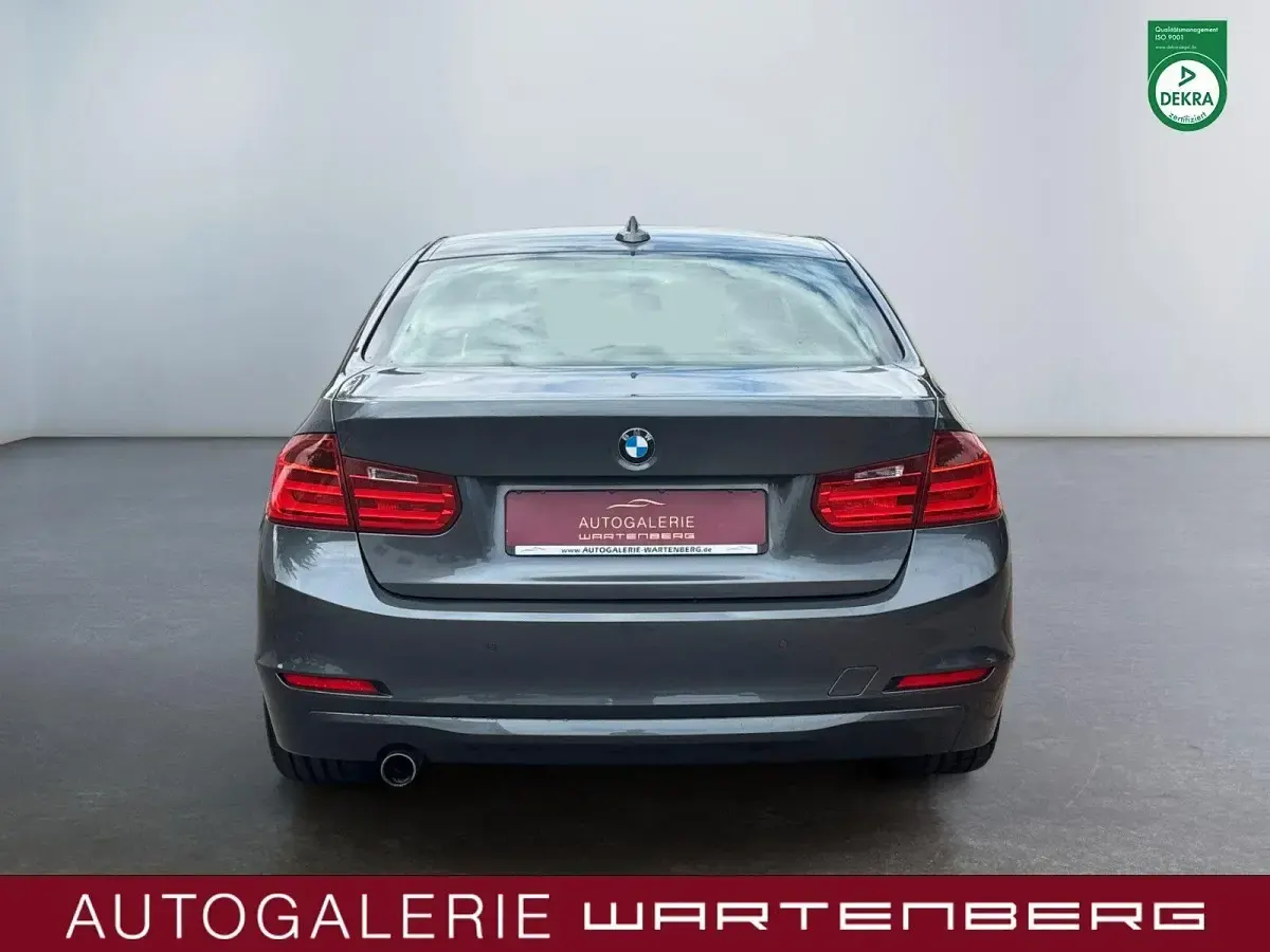 Gebraucht BMW 316 Sport Line 136 PS (100 kW) 2013 Grau Limousine