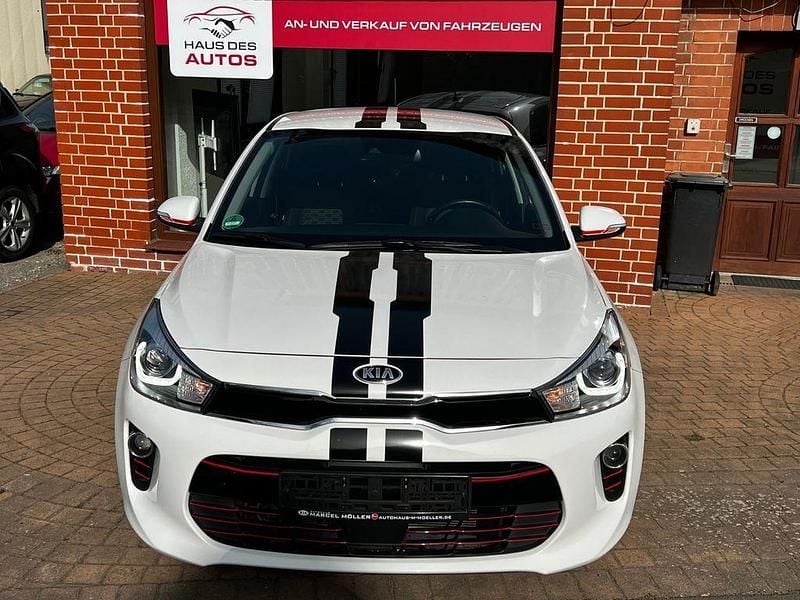 Gebraucht Kia Rio Spirit 99 PS (72 kW) 2017 Weiß Limousine