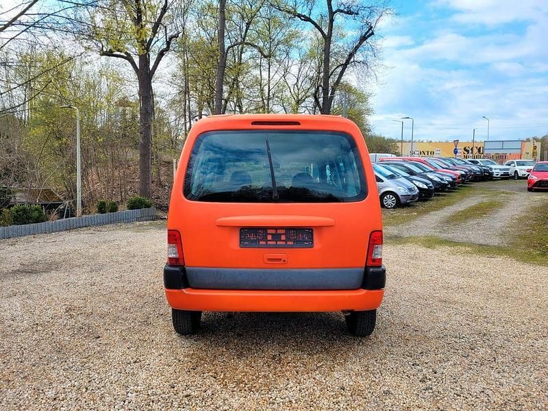 Gebraucht Peugeot Partner Tendance 90 PS (66 kW) 2008 Orange Van / Kleinbus