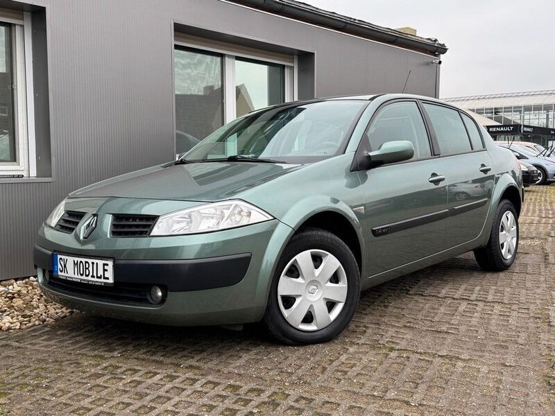 Grün Gebraucht 2005 Renault Mégane II Avantage Limousine | 1.999 € (Fairer Preis) - Bild 1/4