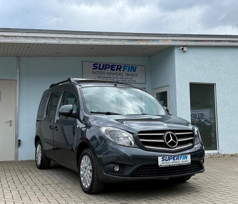 Grau Gebraucht 2016 Mercedes Citan 112 Edition Kombi | 14.990 € (Fairer Preis) - Bild 1/4