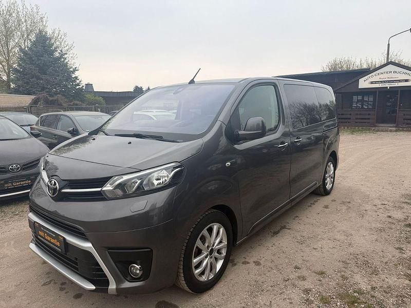 Gebraucht Toyota Proace Verso Comfort 150 PS (110 kW) 2018 Grau Van / Kleinbus