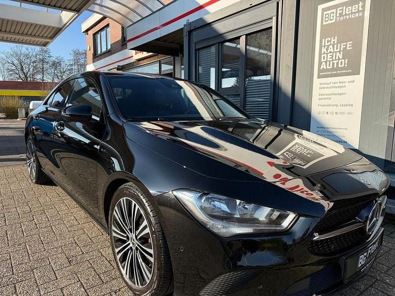 Gebraucht Mercedes CLA200 Progressive 150 PS (110 kW) 2022 Schwarz Limousine
