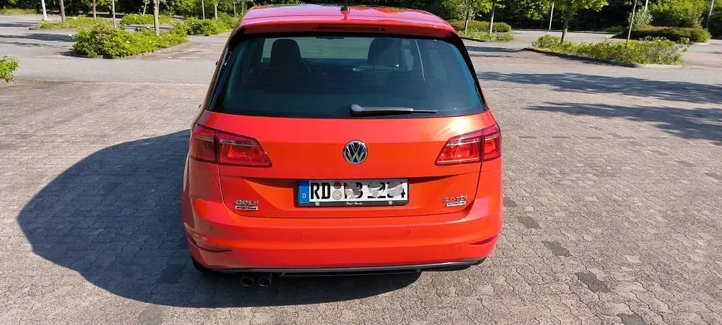 Gebraucht VW Golf Sportsvan LOUNGE 150 PS (110 kW) 2015 Orange Van / Kleinbus
