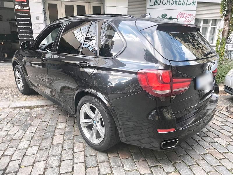 Second-hand BMW X5 313 CP (230 kW) 2016 Negru SUV