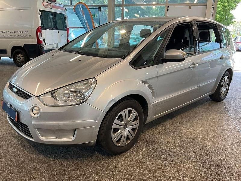 Grau Gebraucht 2010 Ford S-MAX Trend Van / Kleinbus | 4.990 € (Guter Preis) - Bild 1/4