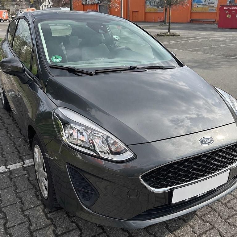 Gebraucht Ford Fiesta Trend 71 PS (52 kW) 2019 Grau Kleinwagen