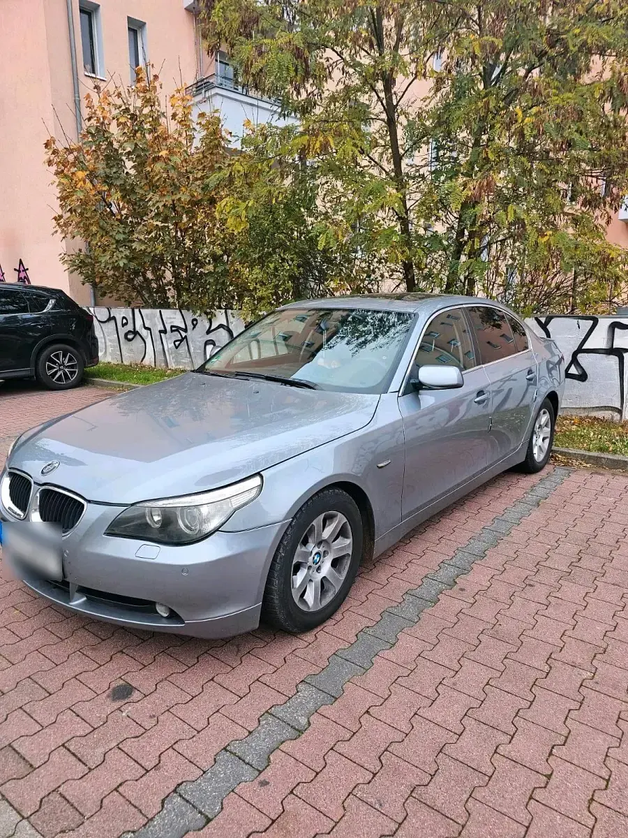 Gebraucht BMW 520 177 PS (130 kW) 2005 Grau Limousine