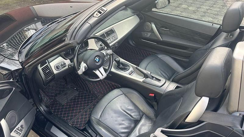 Gebraucht BMW Z4 Performance 170 PS (125 kW) 2005 Schwarz Cabrio