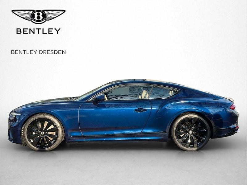 Second-hand Bentley Continental 680 CP (500 kW) 2026 Albastru Coupe