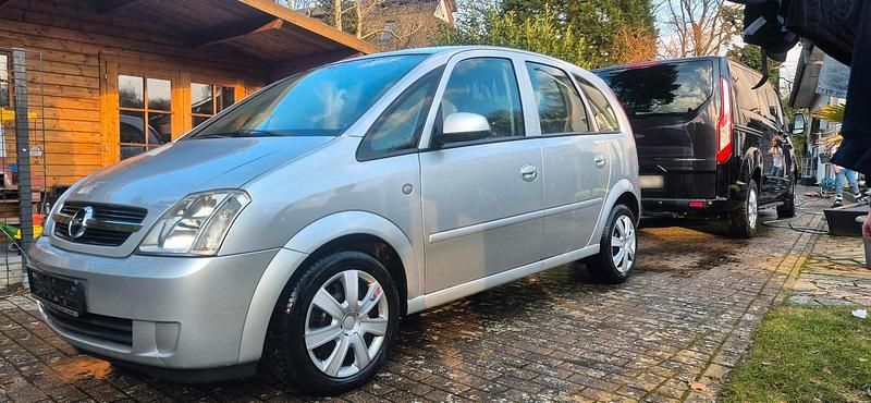 Gebraucht Opel Meriva 100 PS (73 kW) 2005 Silber Van / Kleinbus