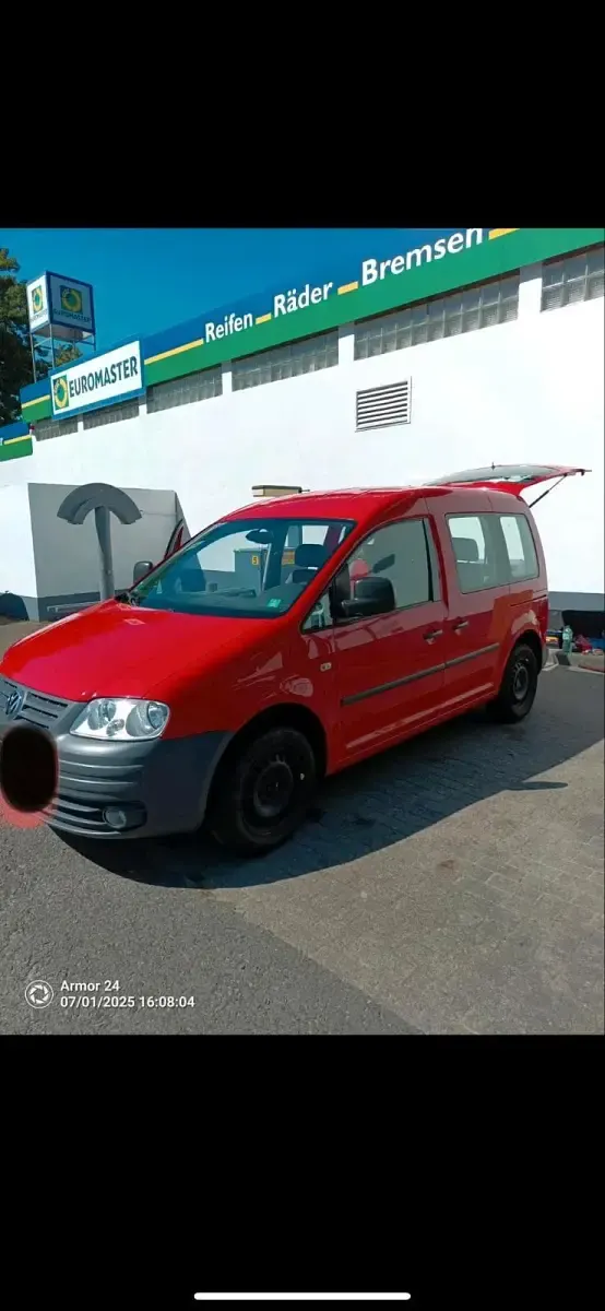 Gebraucht VW Caddy 102 PS (75 kW) 2008 Rot Van / Kleinbus