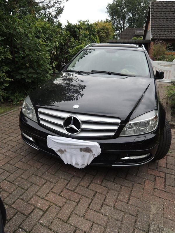 Schwarz Gebraucht 2010 Mercedes C350 Kombi | 8.000 € (Fairer Preis) - Bild 1/4