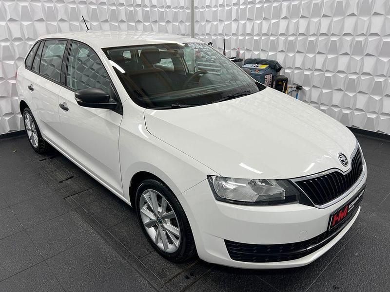 Usata Skoda Rapid Active 90 CV (66 kW) 2015 Bianco Utilitaria
