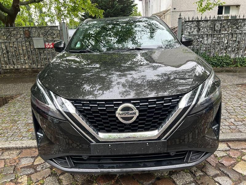 Schwarz Gebraucht 2022 Nissan Qashqai Tekna+ SUV | 22.999 € (Superpreis) - Bild 1/4