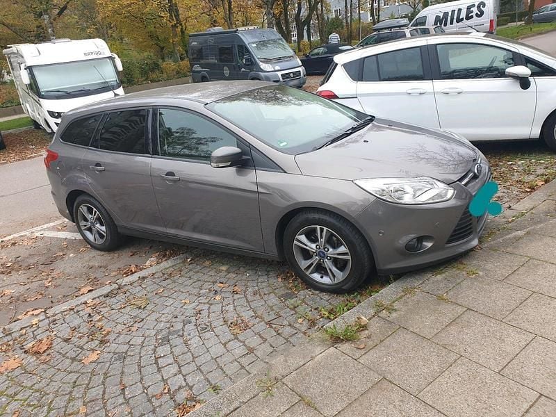Gebraucht Ford Focus 125 PS (91 kW) 2013 Grau Kombi