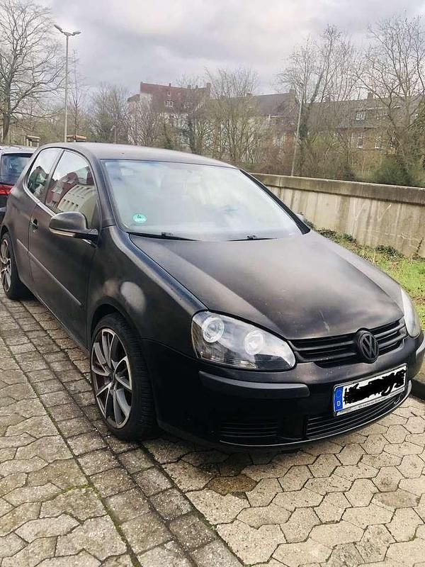 Gebraucht 2004 VW Golf IV Trendline Limousine | 3.100 € (Etwas zu teuer) - Bild 1/4