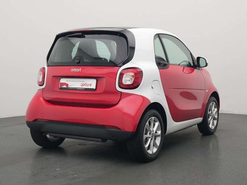 Gebraucht Smart ForTwo Coupé Passion 90 PS (66 kW) 2019 Rot Coupé