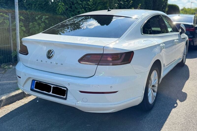 Weiß Gebraucht 2017 VW Arteon Limousine | 18.490 € (Fairer Preis) - Bild 1/4