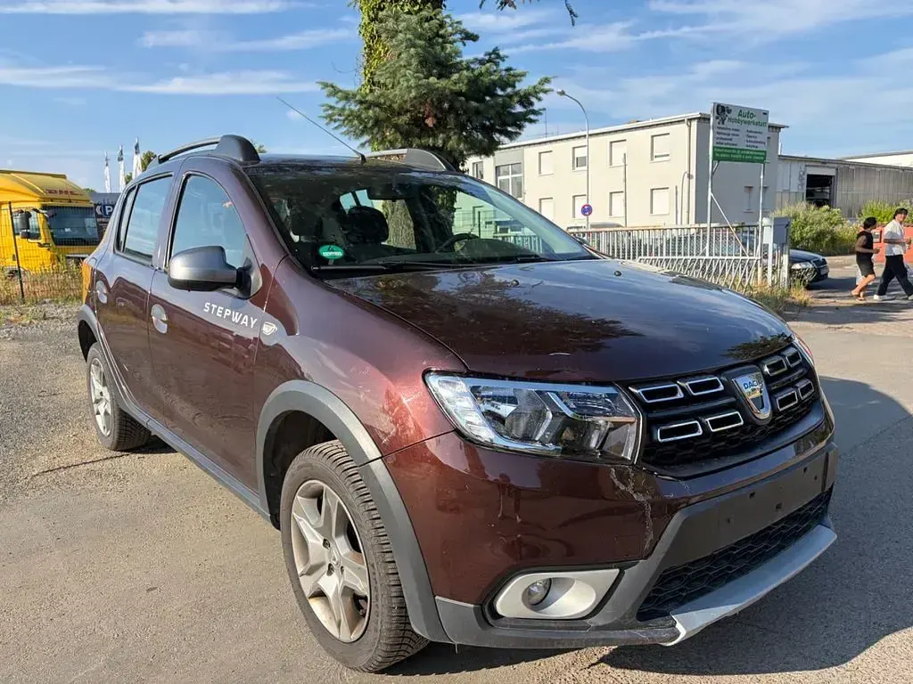 Gebraucht Dacia Sandero Stepway 90 PS (66 kW) 2017 Braun Limousine